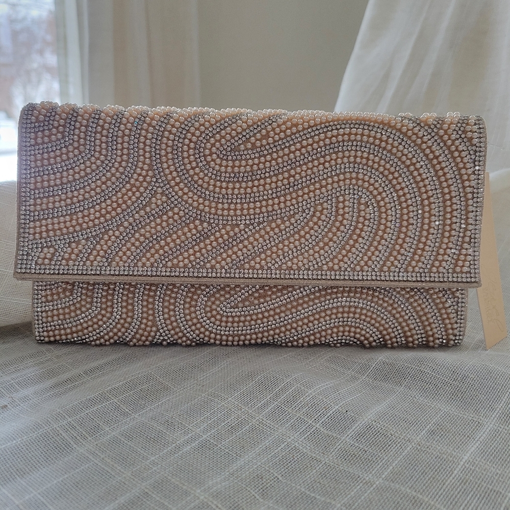 Jewel Badgley Mischka Tina Beaded Swirl Envelope Clutch & Silver Chain Strap